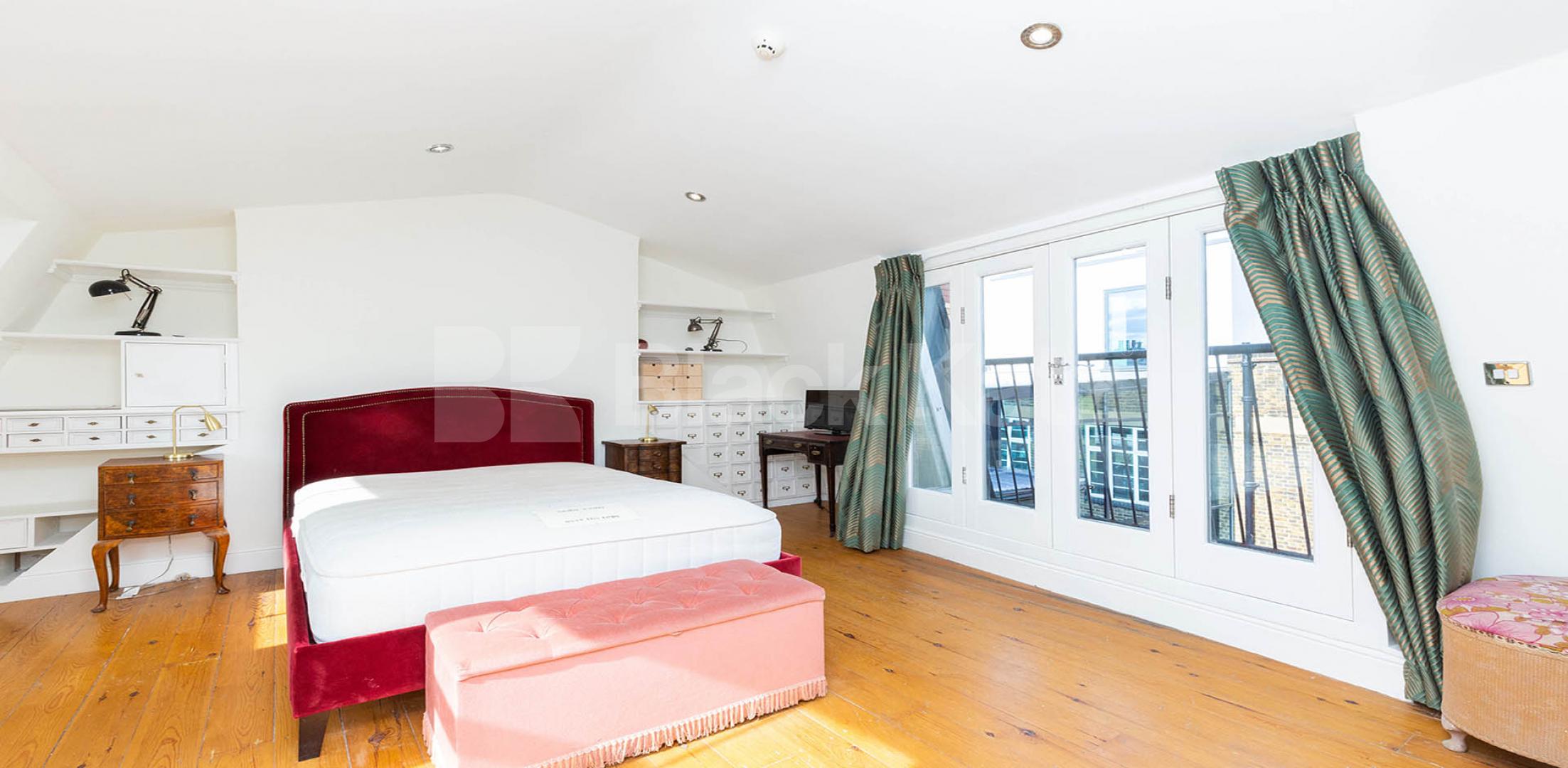 			SPLIT OVER 3 FLOORS, 2 Bedroom, 1 bath, 1 reception Maisonette			 Baron Street, ANGEL N1
